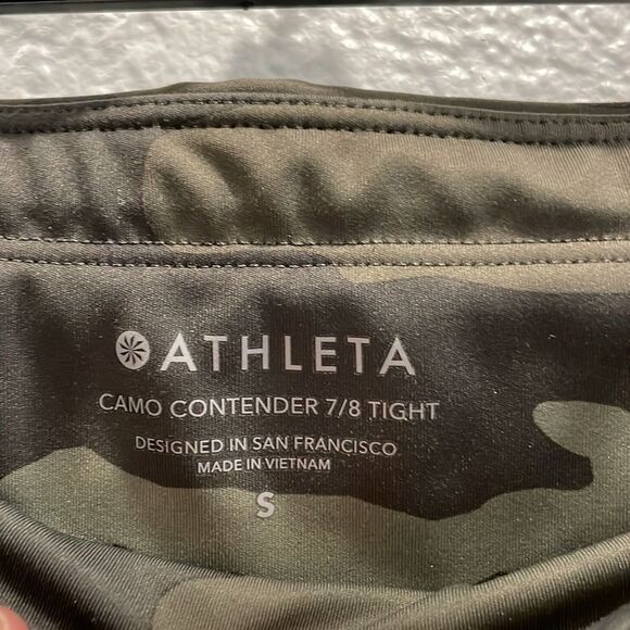 Athleta Green Camo Contender 7/8 Tight Size Small - Picture 4 of 9